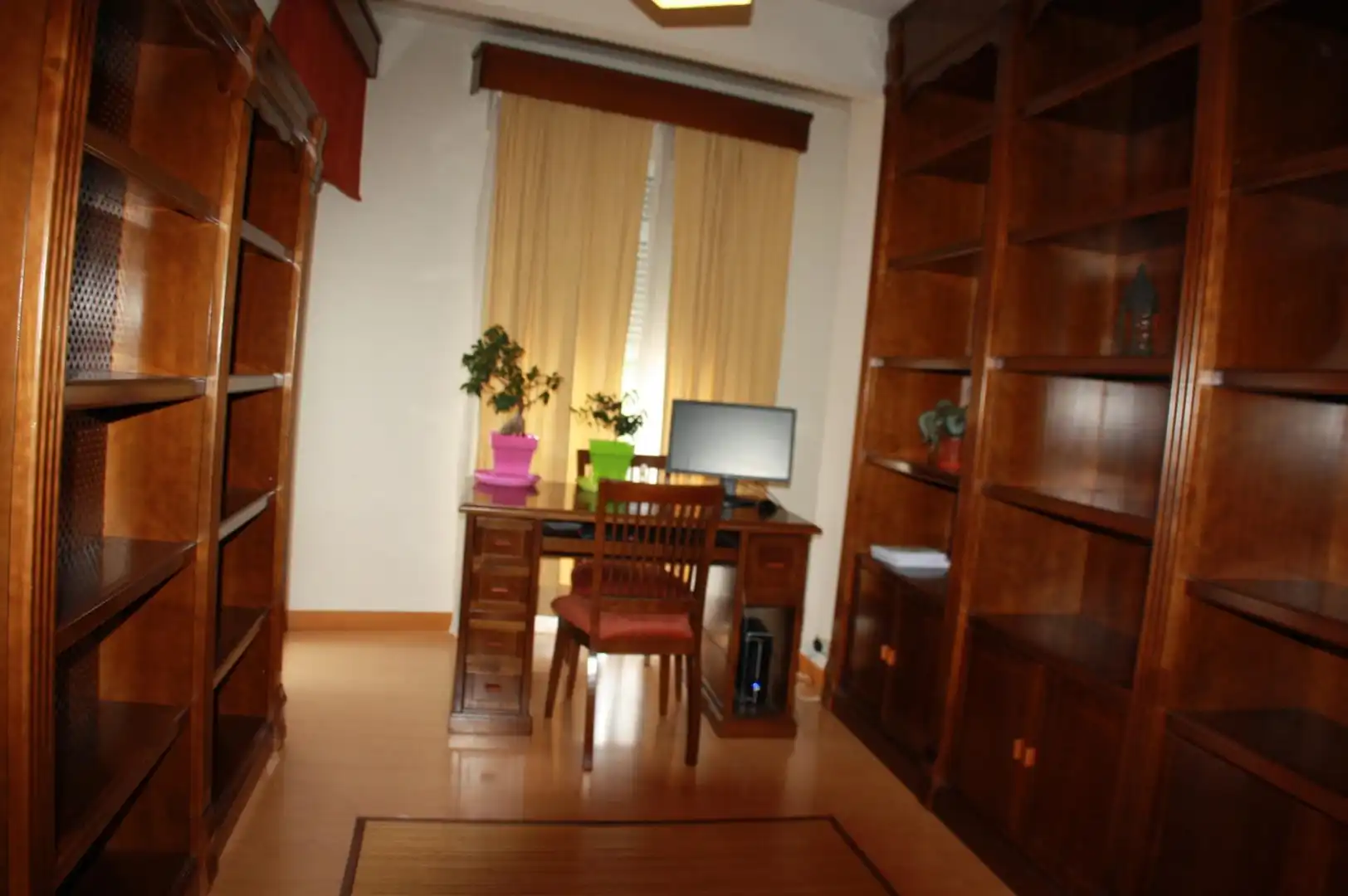 Schlafzimmer von Wohnung zur Miete in Plasencia mit Klimaanlage, Heizung und Terrasse