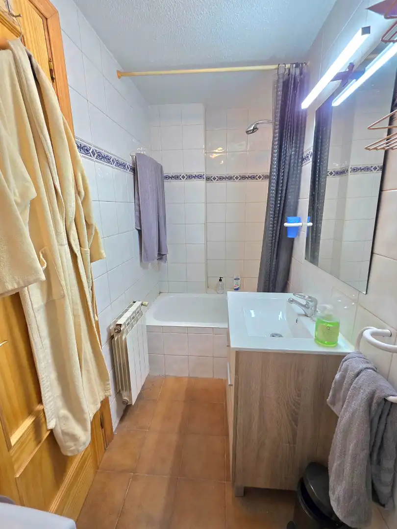 Baño de Ático en venta en Madrid con Aire acondicionado, Calefacción y Parquet