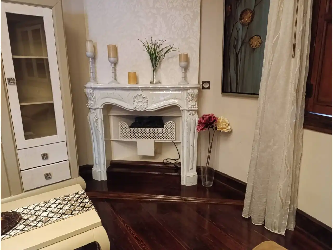 Wohnzimmer von Einfamilien-Reihenhaus zum Verkauf in Lena mit Heizung, Terrasse und Möbliert