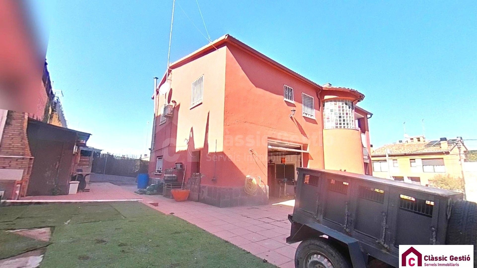 Vista exterior de Casa o chalet en venta en Terrassa con Aire acondicionado, Calefacción y Jardín privado