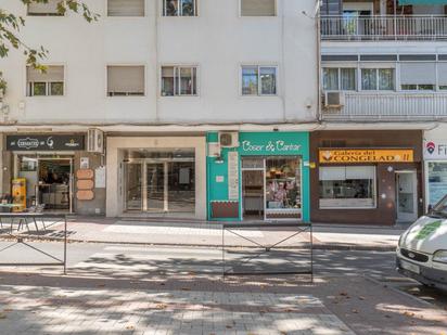 Vista exterior de Pis en venda en  Granada Capital amb Balcó