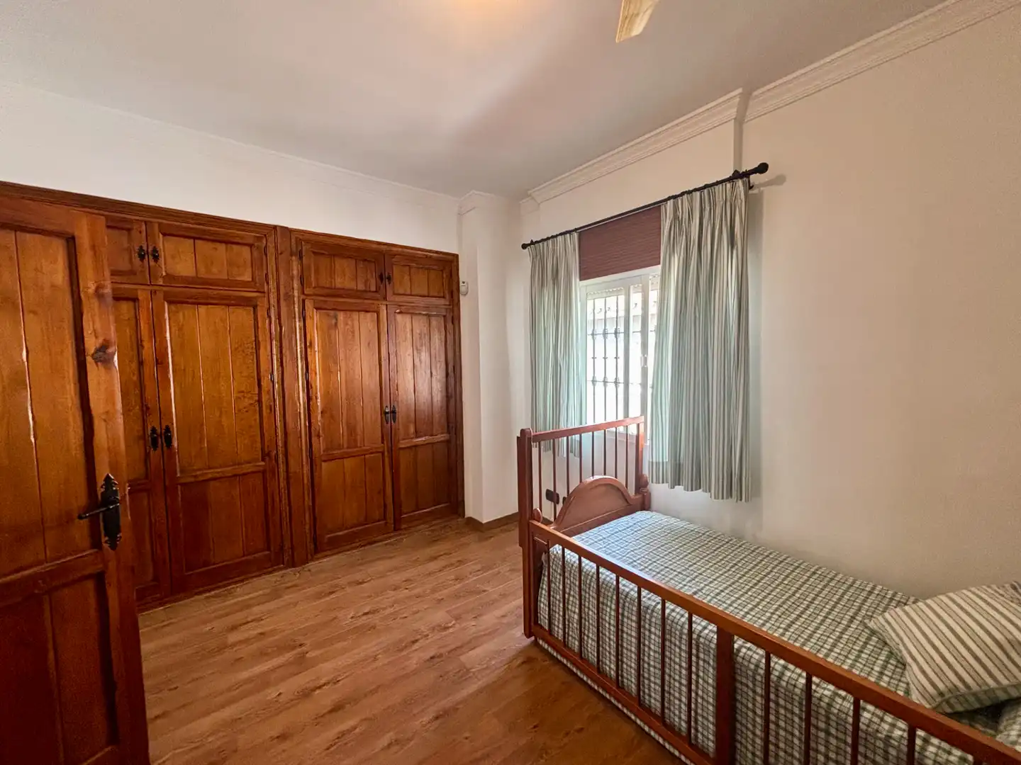 Schlafzimmer von Einfamilien-Reihenhaus zur Miete in Mijas mit Klimaanlage, Heizung und Möbliert