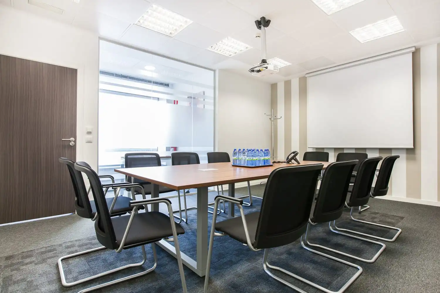 Office for rent in Madrid  with Air Conditioner, Heating and Furnished