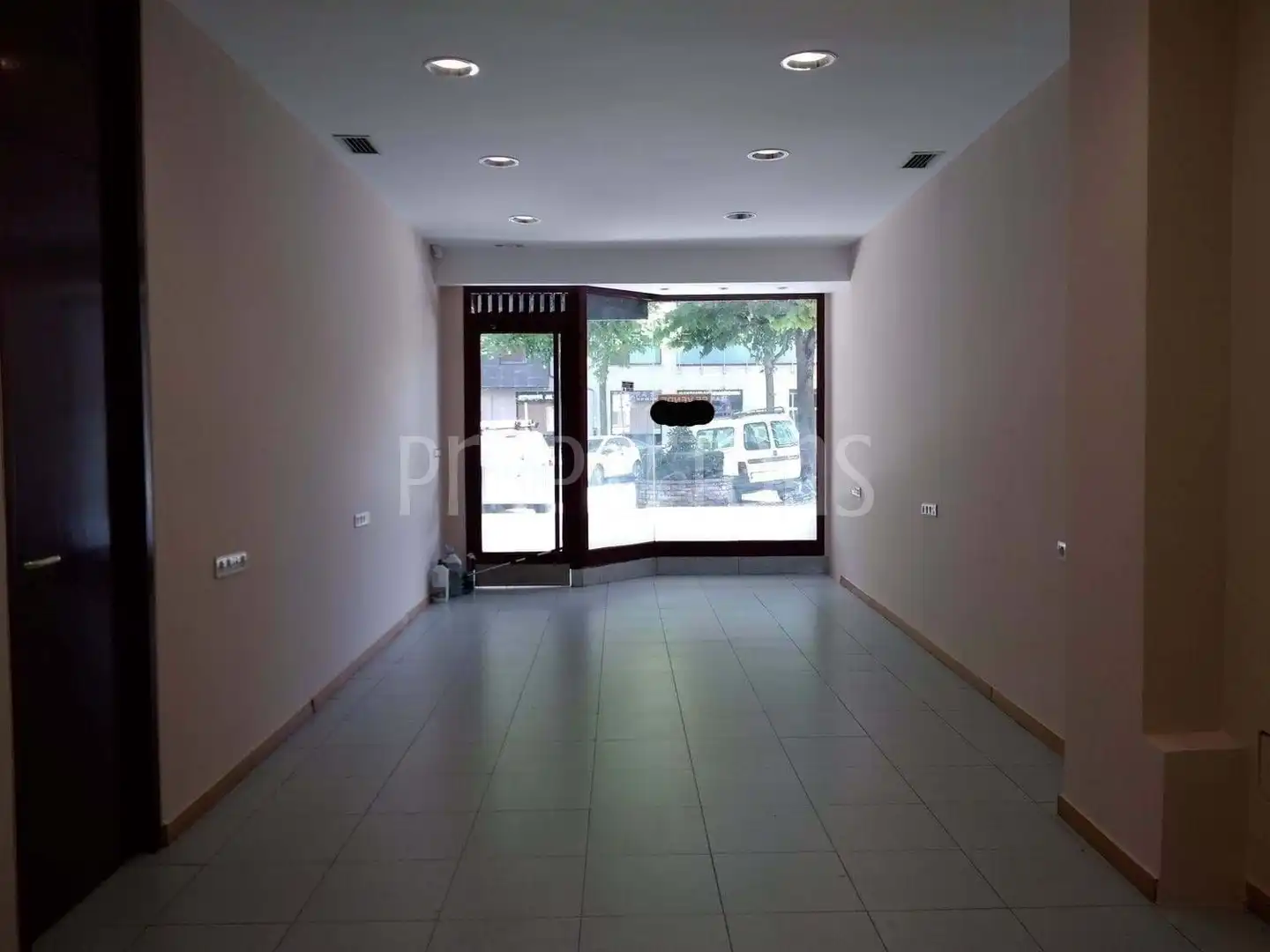 Local comercial en venta en Bagatza - S. Vicente, imagen 4
