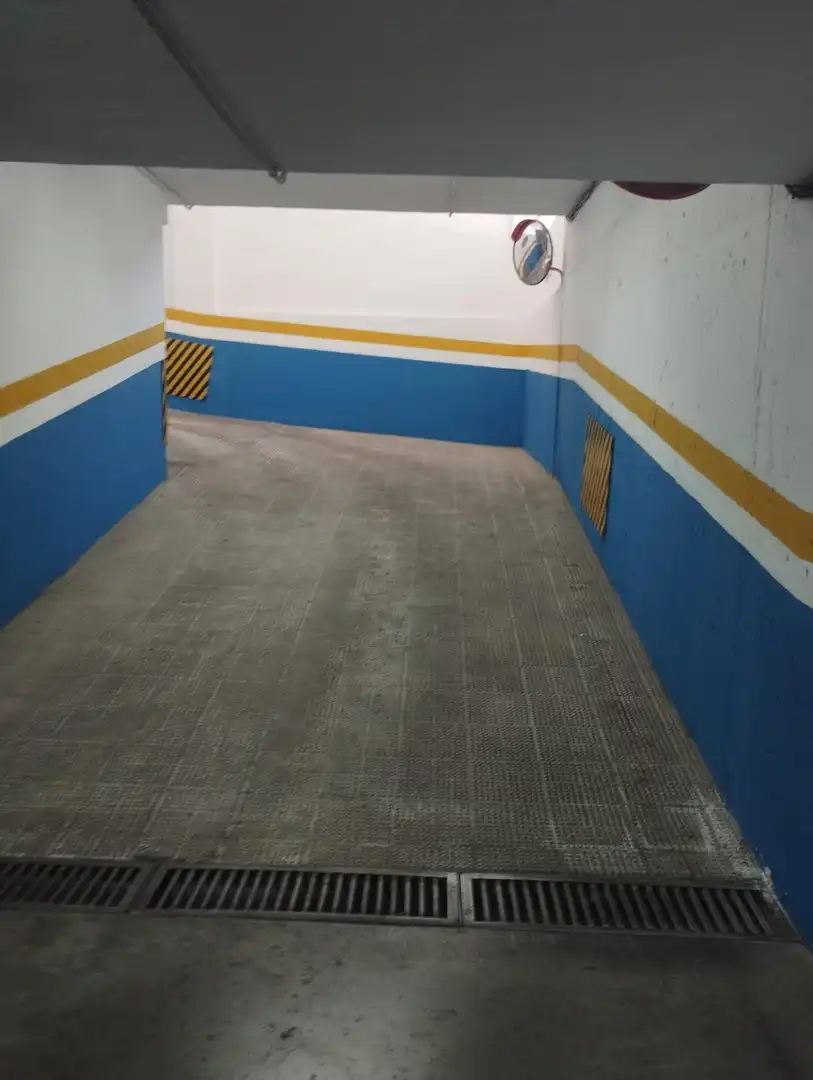 Aparcament en venda a Este - Alcosa- Torreblanca, imagen 3