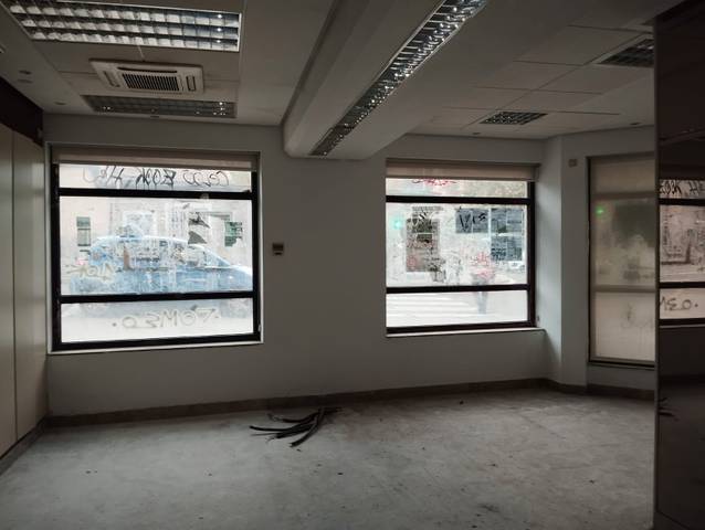 Local comercial en Alquiler en Calle de Villabáñez, 35 en Pajarillos Bajos