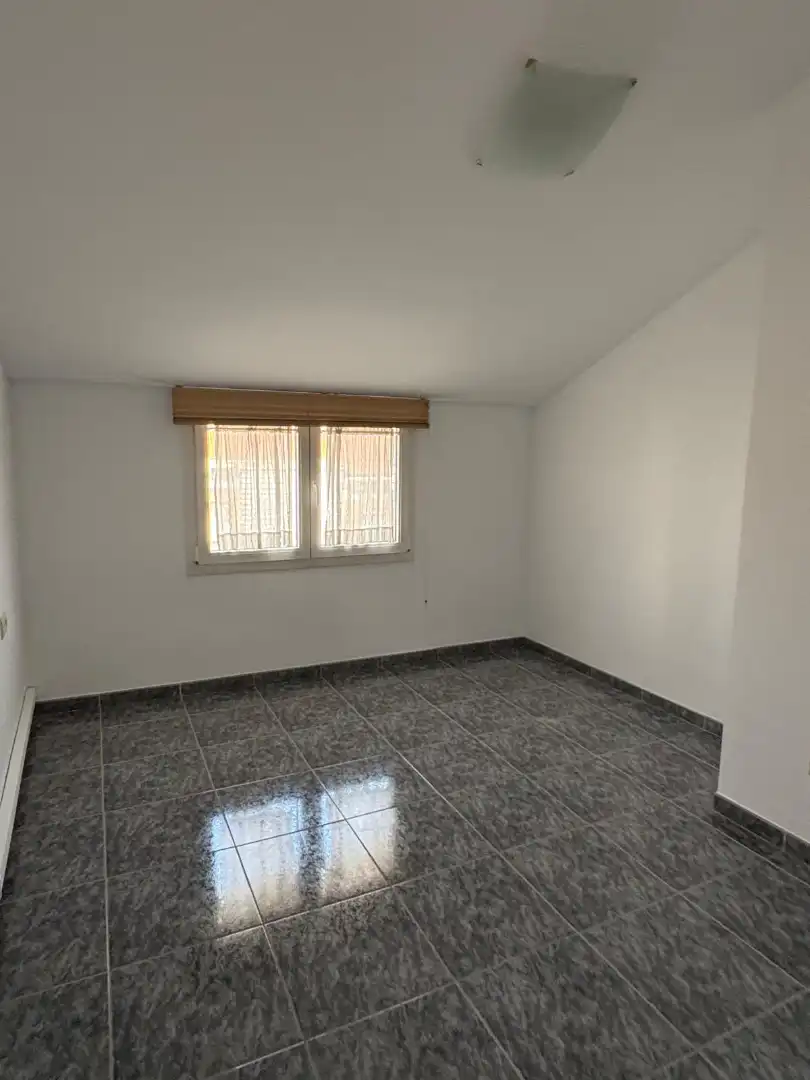 Habitación de Dúplex en venta en Manresa con Aire acondicionado, Calefacción y Horno