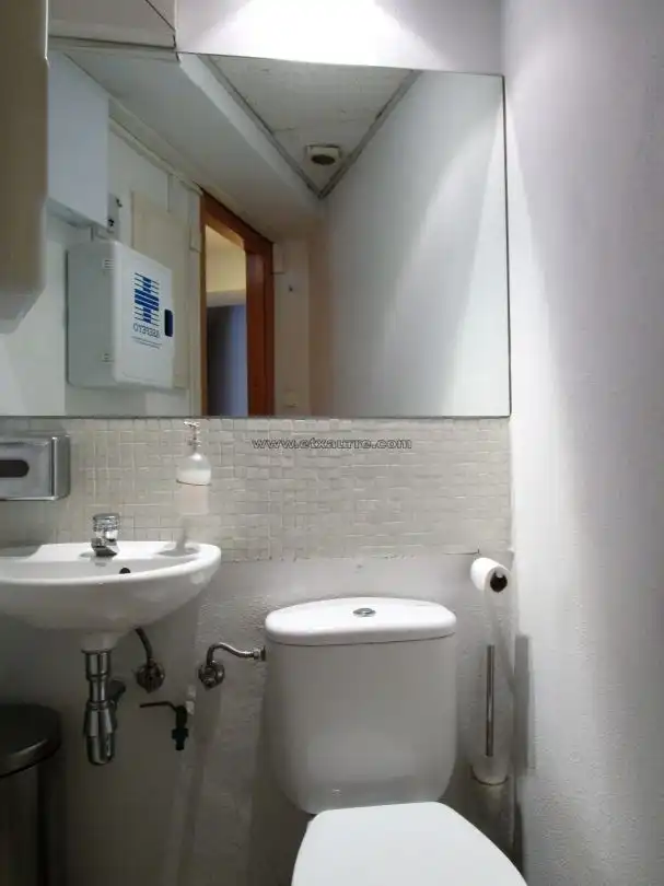 Büro zum Verkauf in Laudio / Llodio