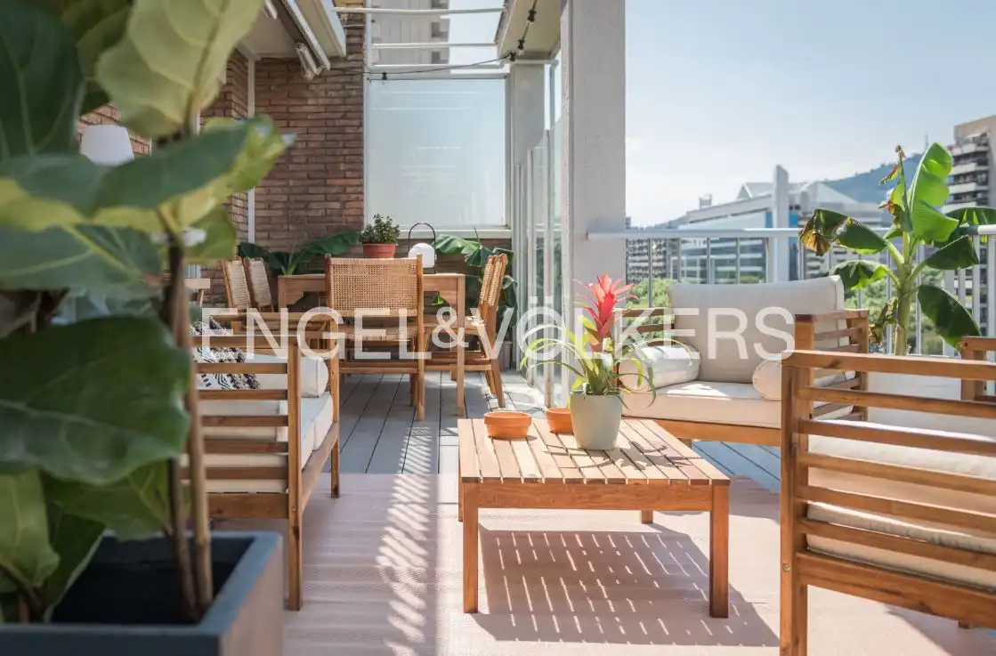 Terrasse von Dachboden zum Verkauf in Barcelona mit Klimaanlage, Heizung und Parkett