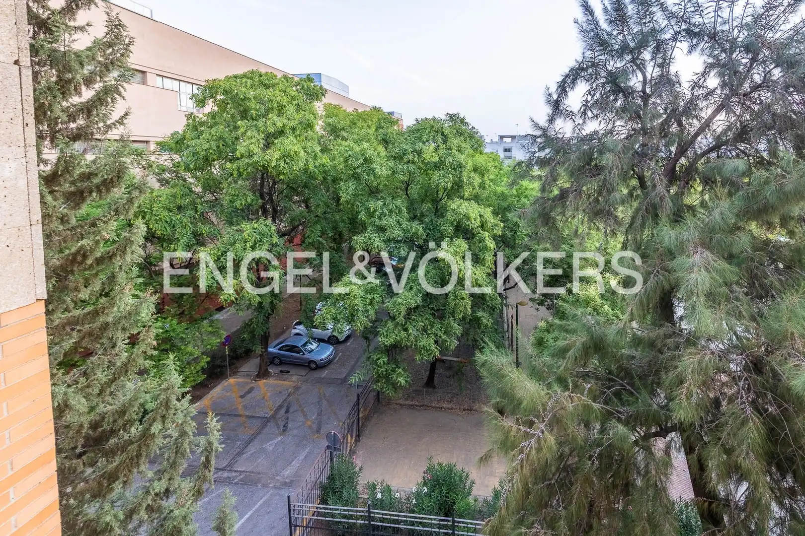 Vista exterior de Piso de alquiler en Sevilla con Aire acondicionado, Calefacción y Piscina