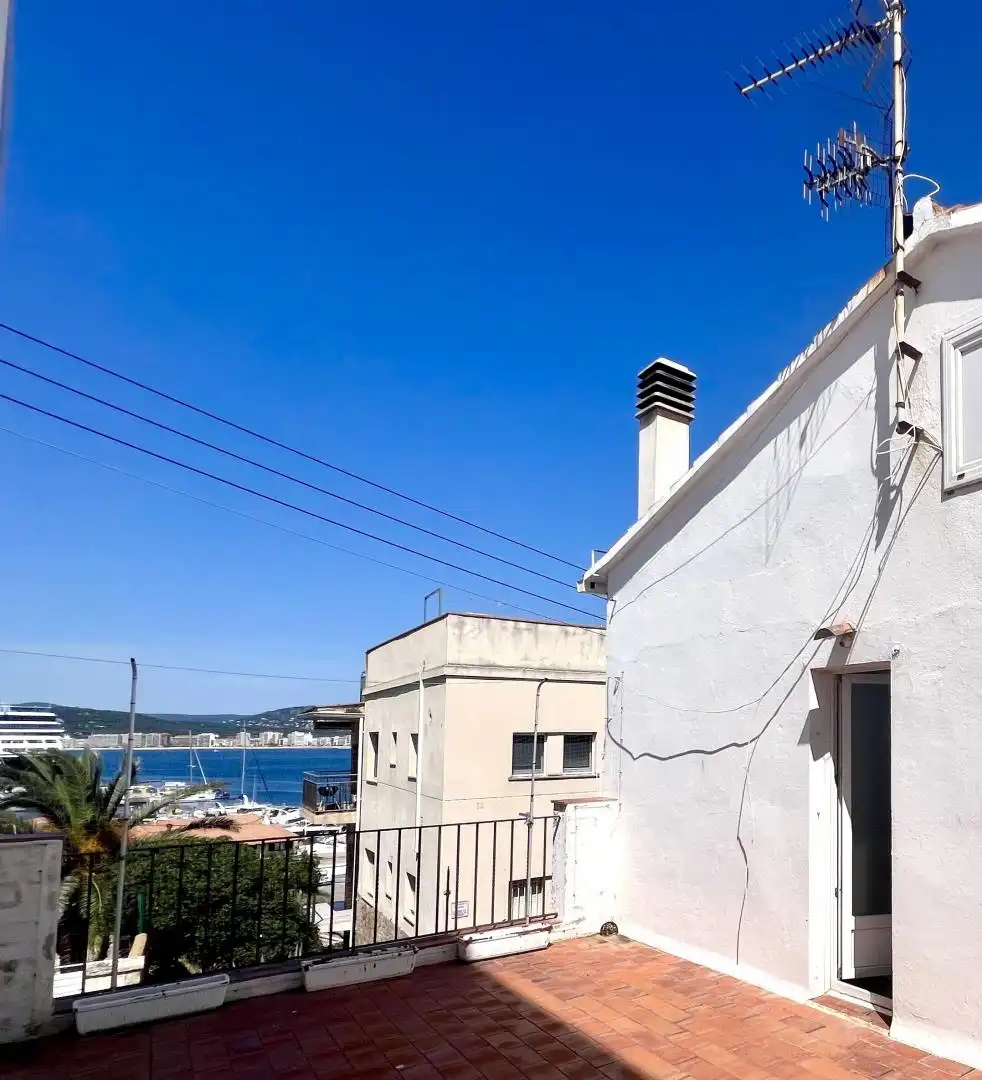 Exterior view of Apartments for sale in Palamós  with Heating