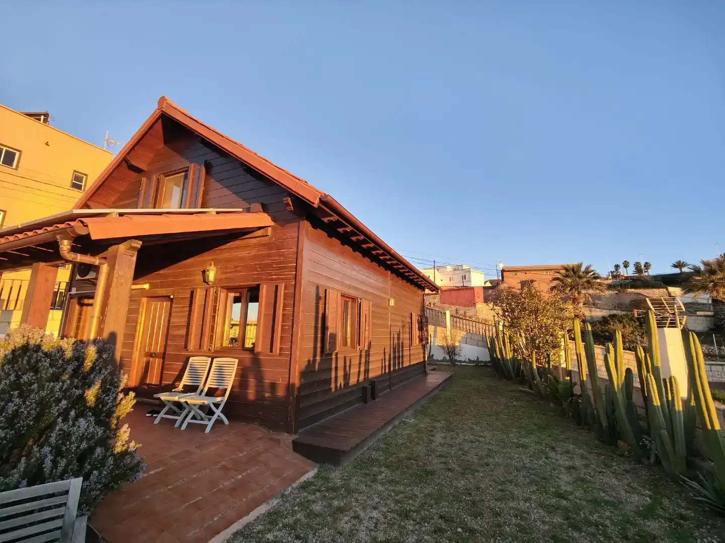 Vista exterior de Casa o xalet en venda en Fasnia amb Aire condicionat, Piscina i Balcó