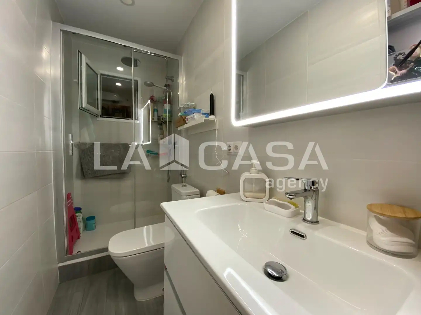 Flat for sale in Santa Coloma de Gramenet  with Heating and Balcony