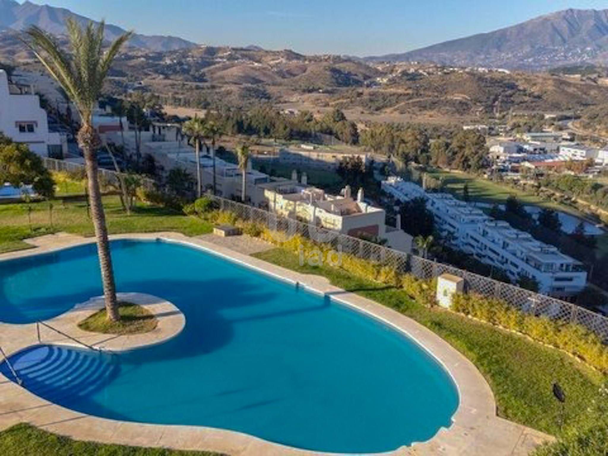 Swimming pool of Flat for sale in Mijas  with Air Conditioner, Heating and Terrace