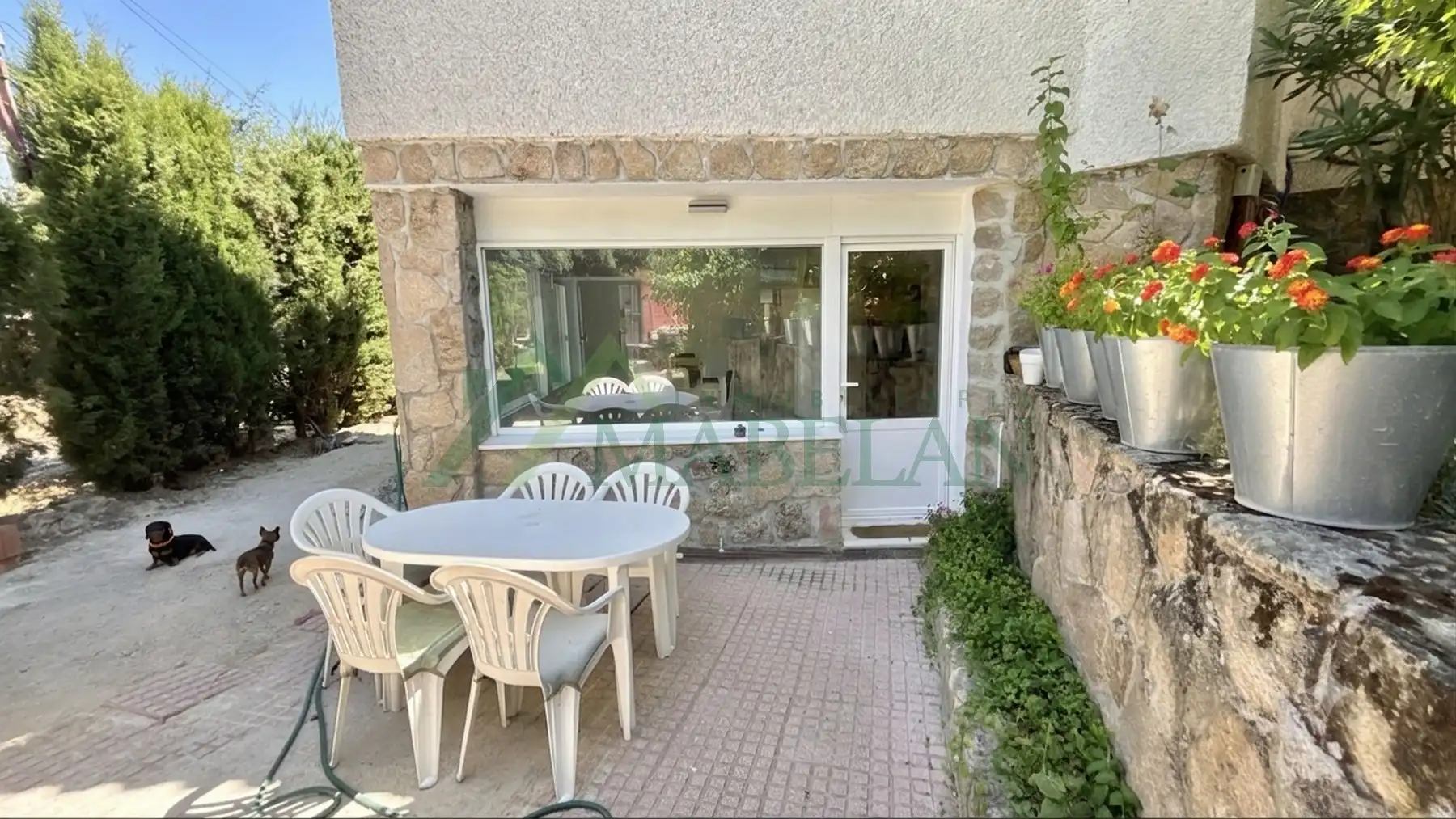 Casa aparellada amb jardí de lloguer a Las Matas  - Peñascales