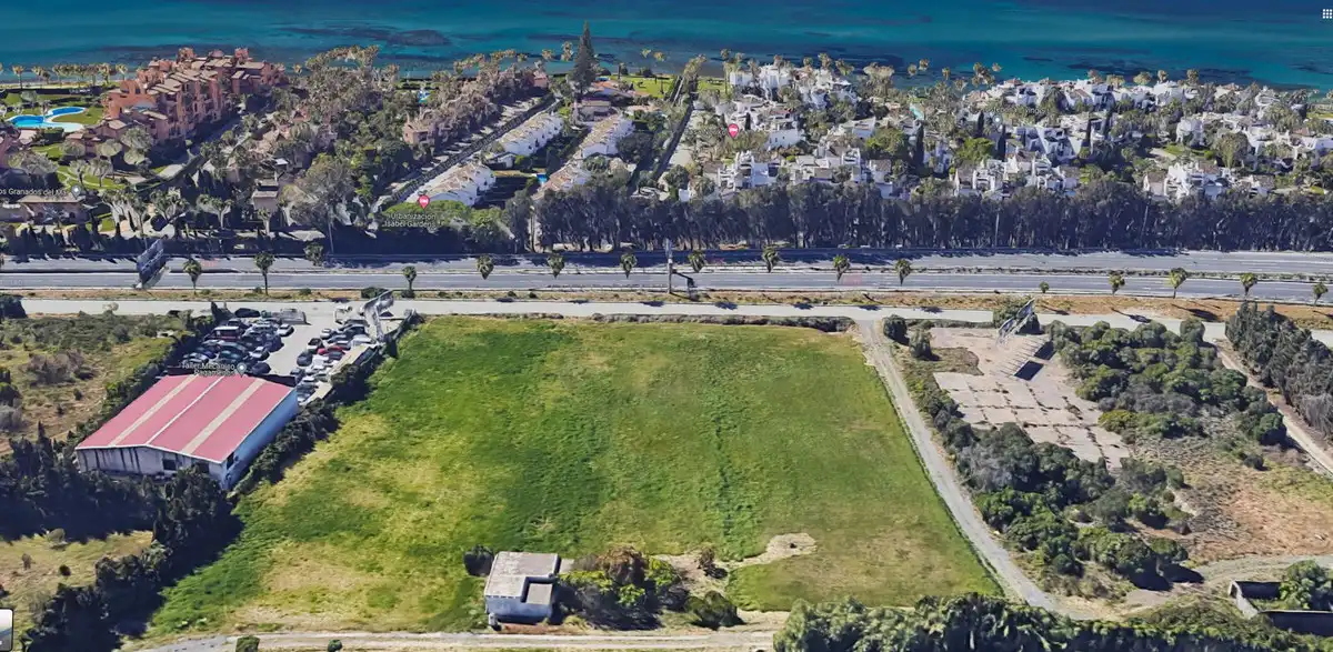 Terreno industrial en venta en Estepona