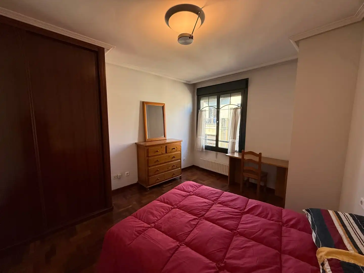 Schlafzimmer von Wohnung zum Verkauf in Oviedo  mit Heizung, Abstellraum und Möbliert