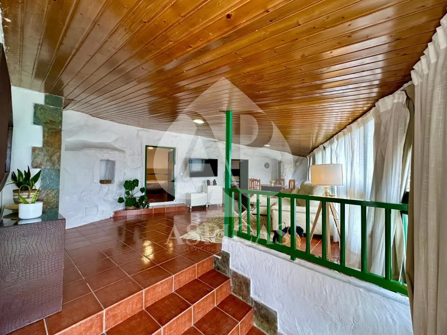 Sala d'estar de Casa o xalet en venda en Valsequillo de Gran Canaria amb Jardí privat, Terrassa i Moblat