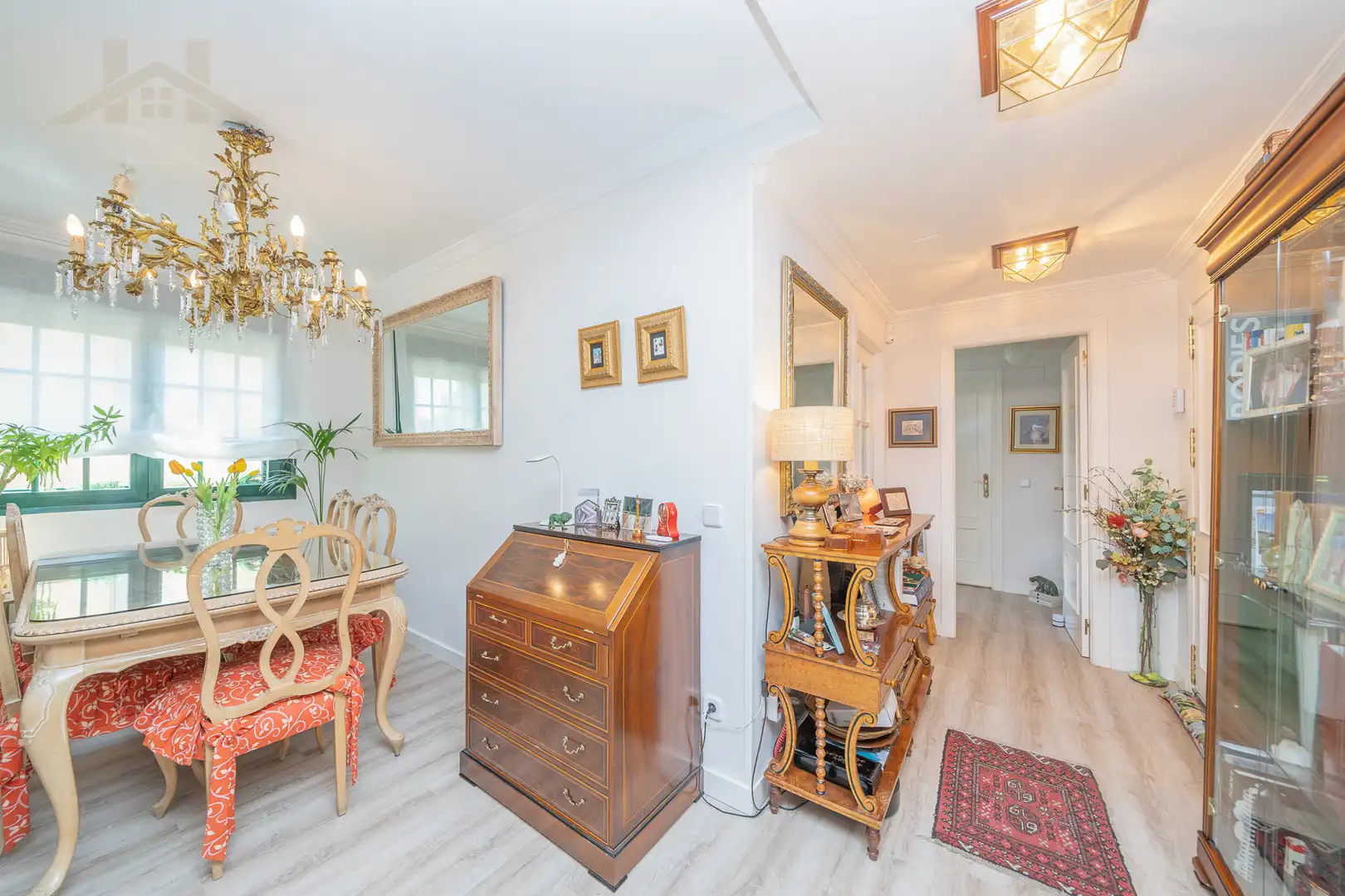 Comedor de Piso en venta en San Lorenzo de El Escorial con Aire acondicionado, Jardín privado y Amueblado