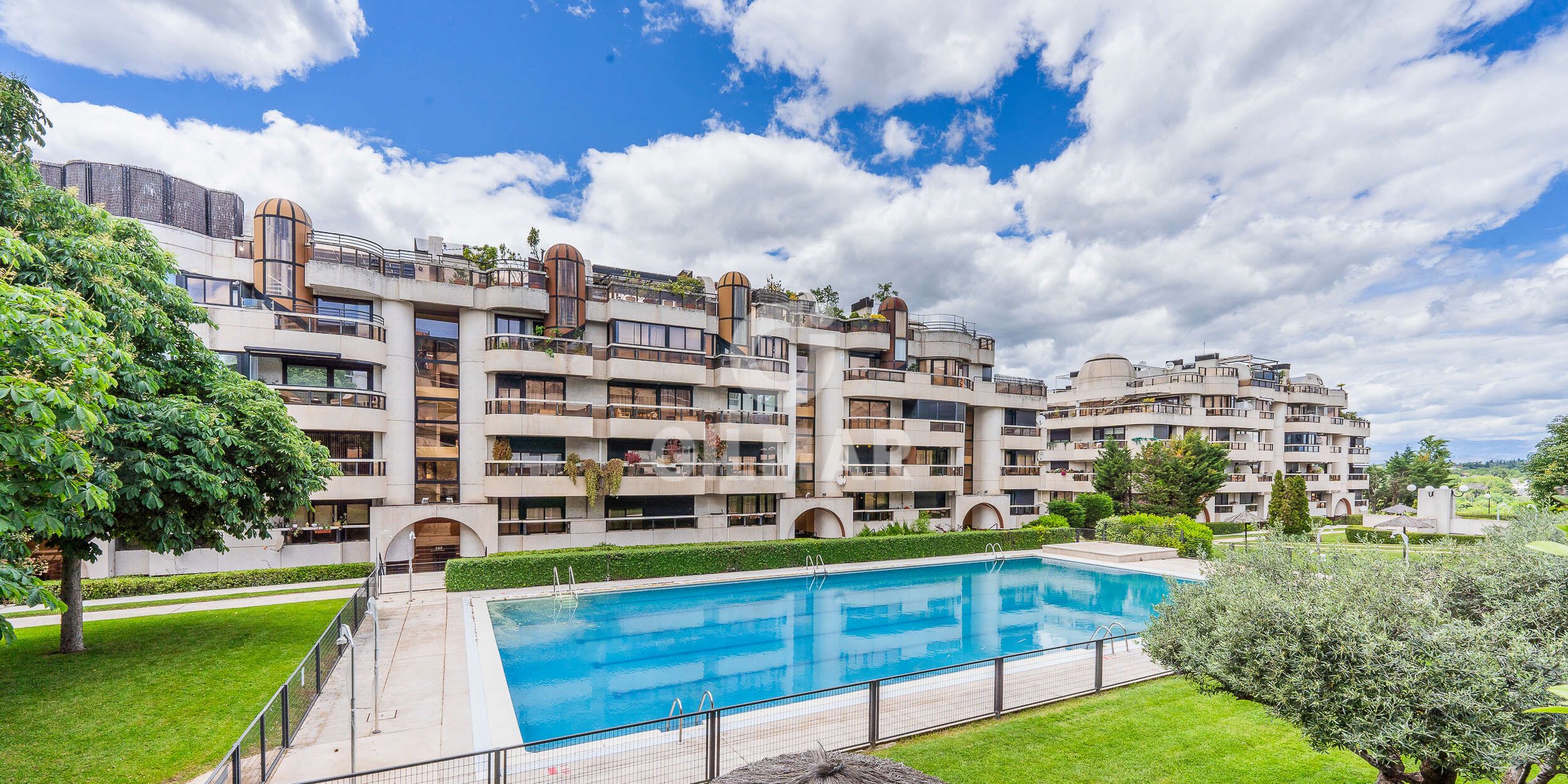 Exterior view of Flat for sale in  Madrid Capital  with Terrace and Swimming Pool