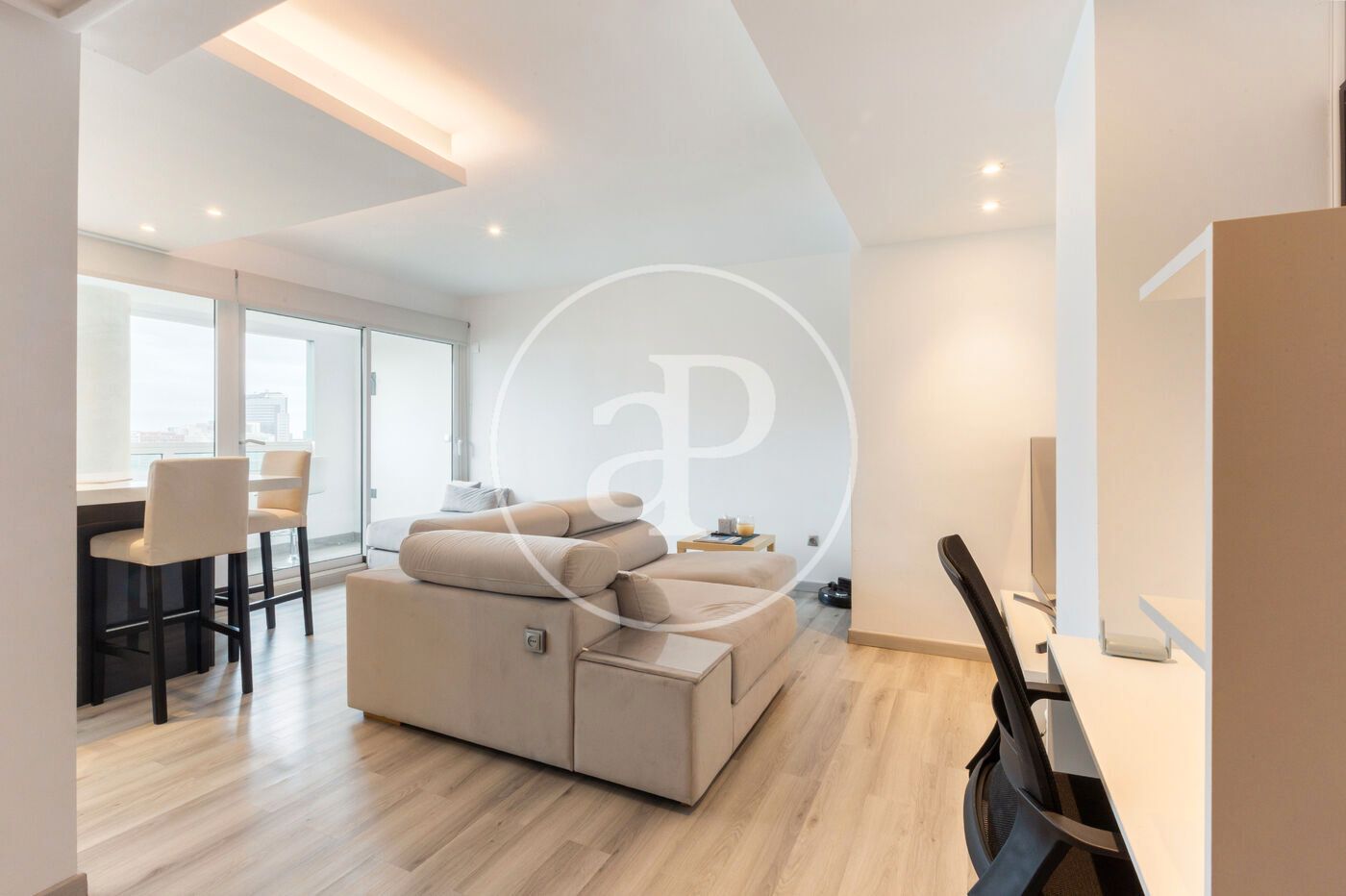 Sala d'estar de Pis en venda en  Valencia Capital amb Aire condicionat, Calefacció i Jardí privat