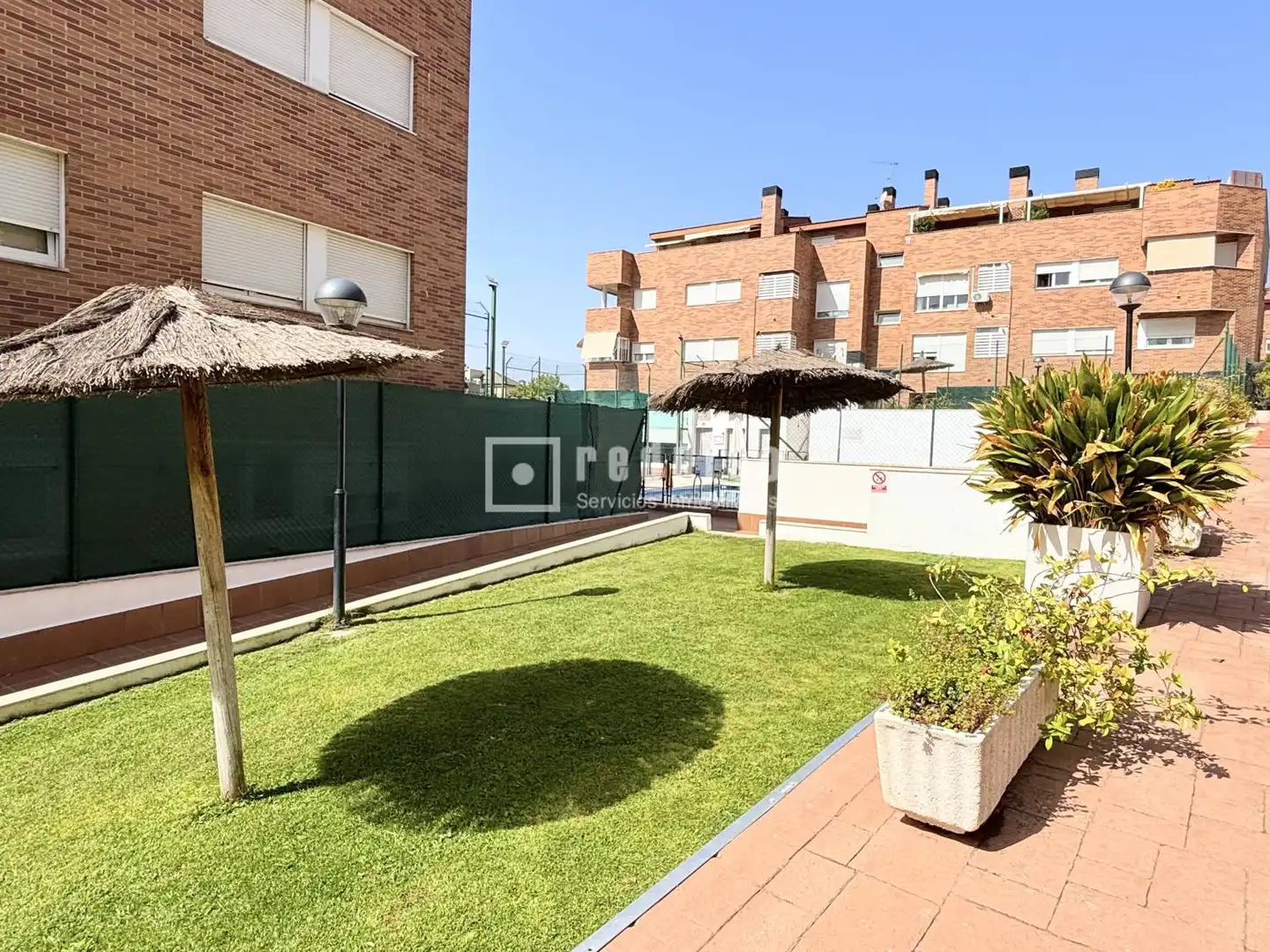 Vista exterior de Pis en venda en Colmenar Viejo amb Calefacció, Jardí privat i Parquet