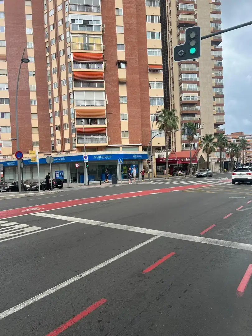 Vista exterior de Local en venta en Benidorm con Aire acondicionado
