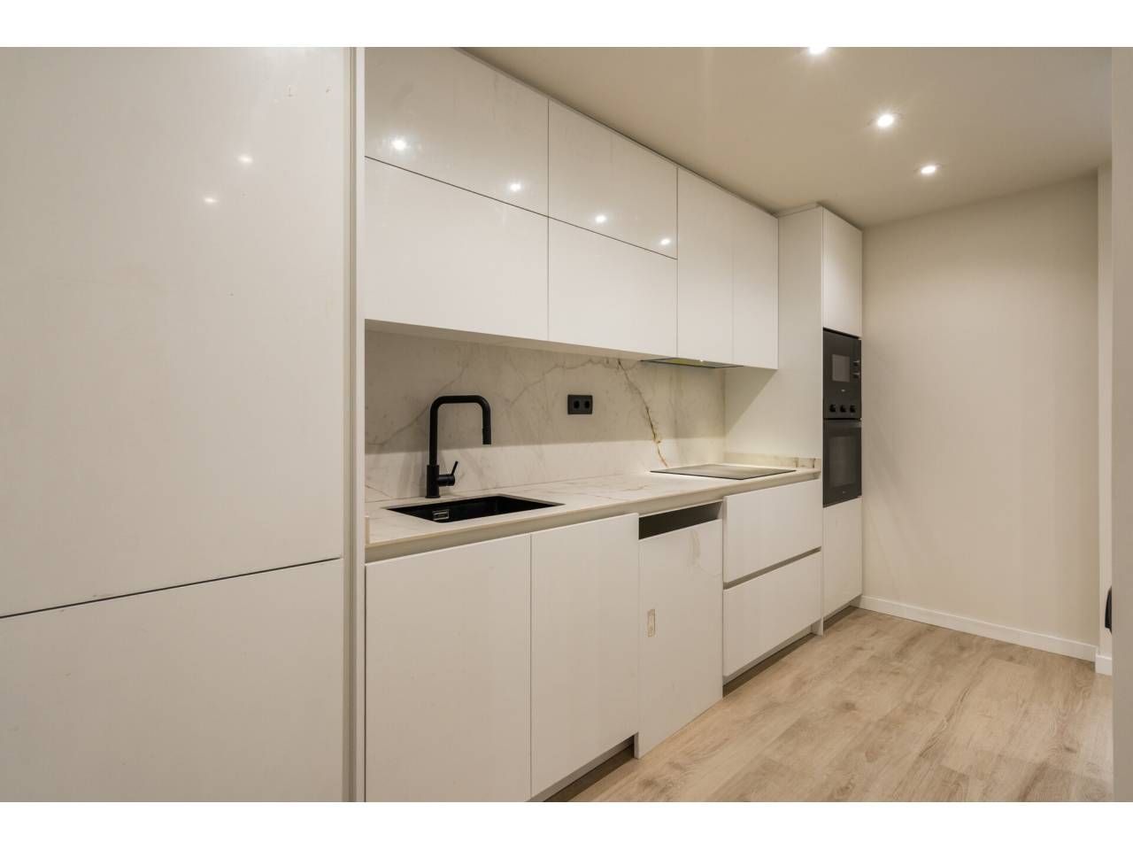 Cocina de Dúplex en venta en Terrassa con Aire acondicionado, Calefacción y Terraza