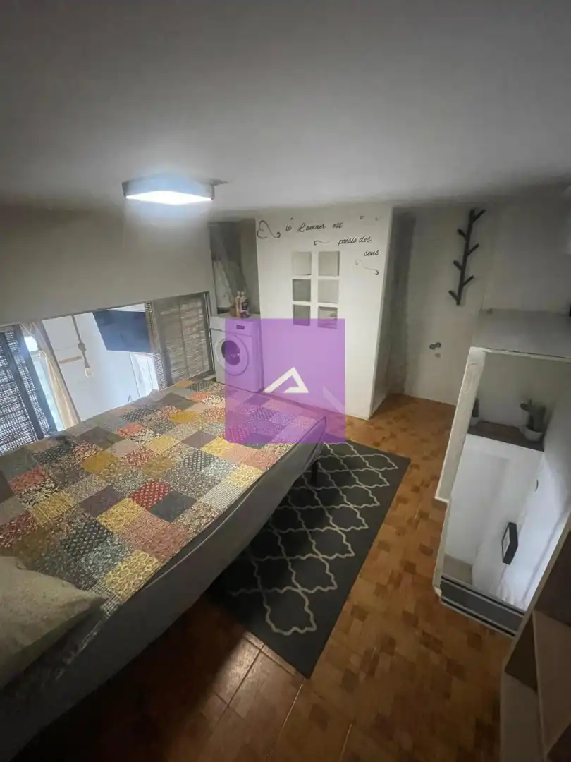 Habitación de Local en venta en Valencia con Aire acondicionado y Amueblado