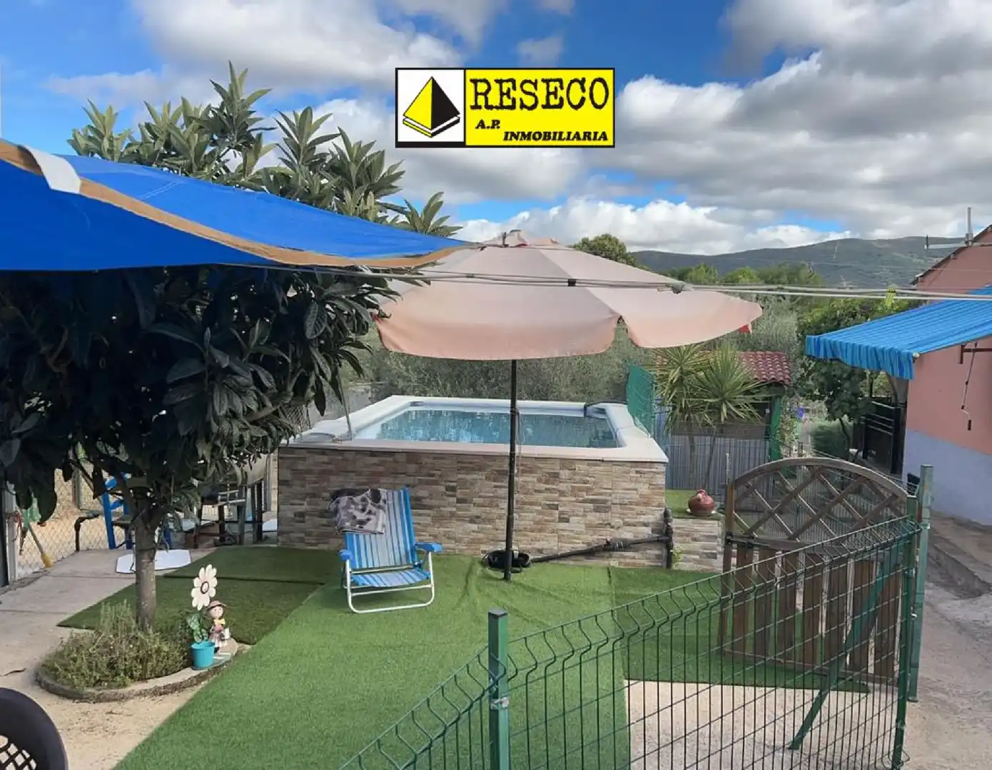 Swimming pool of Houses for sale in Logrosán  with Private garden, Terrace and Swimming Pool