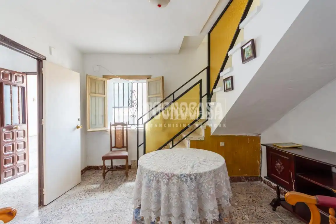 Einfamilien-Reihenhaus zum Verkauf in Vélez-Málaga mit Terrasse und Balkon