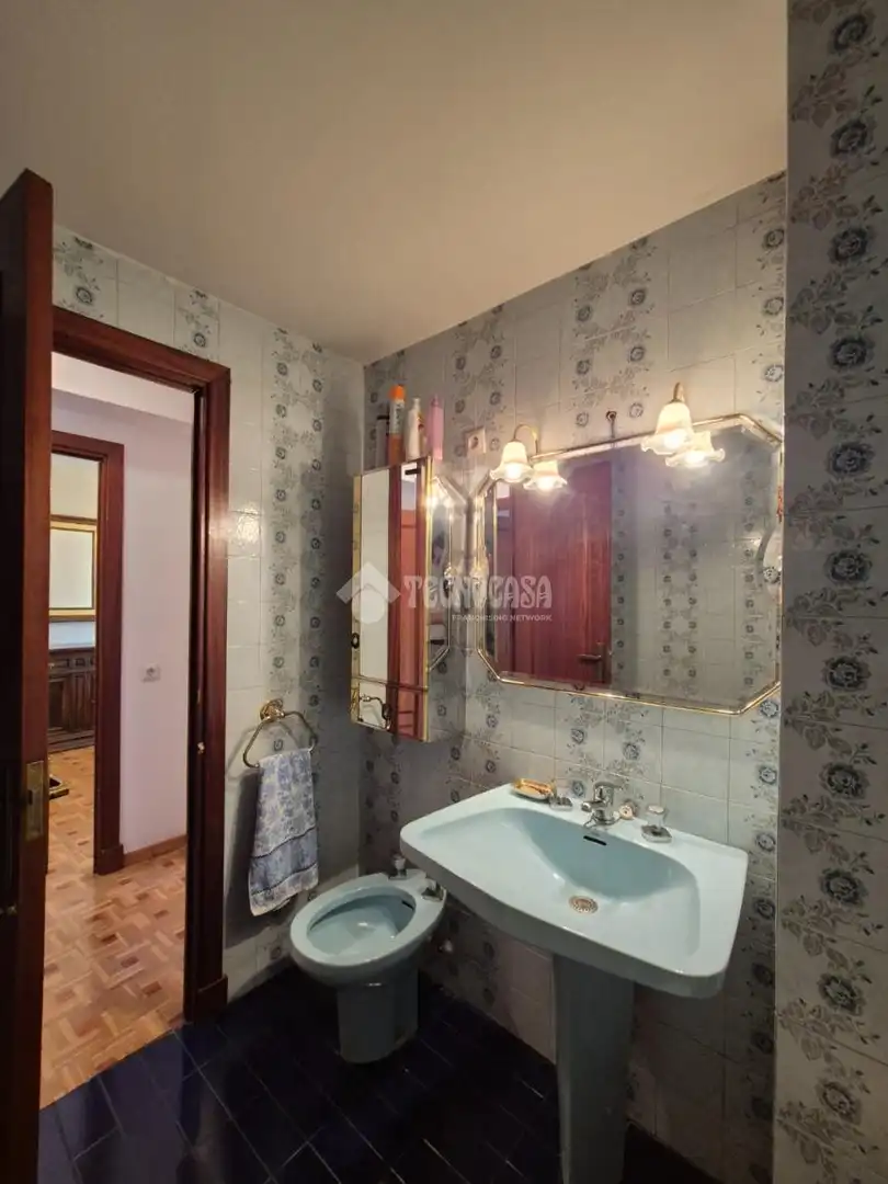 Bathroom of Flat for sale in Sigüenza  with Heating