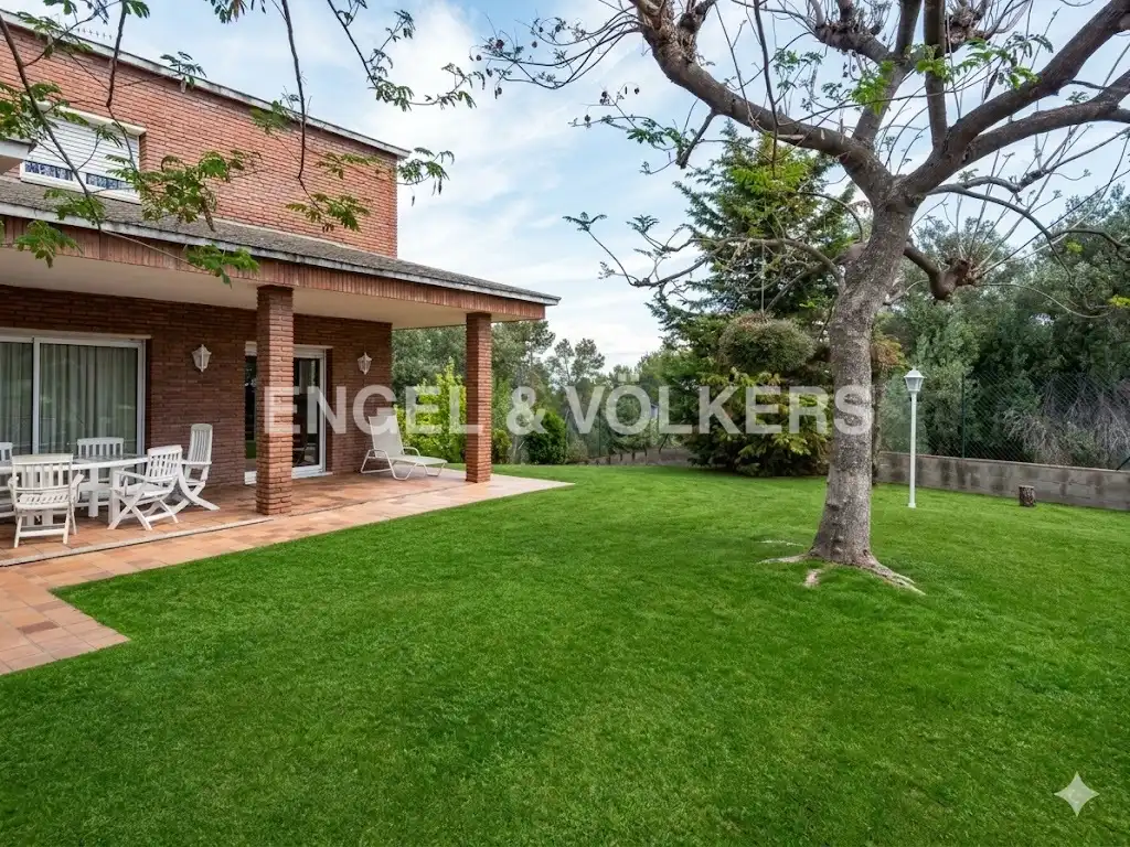 Casa con jardín en venta en Pallejà, imagen 11