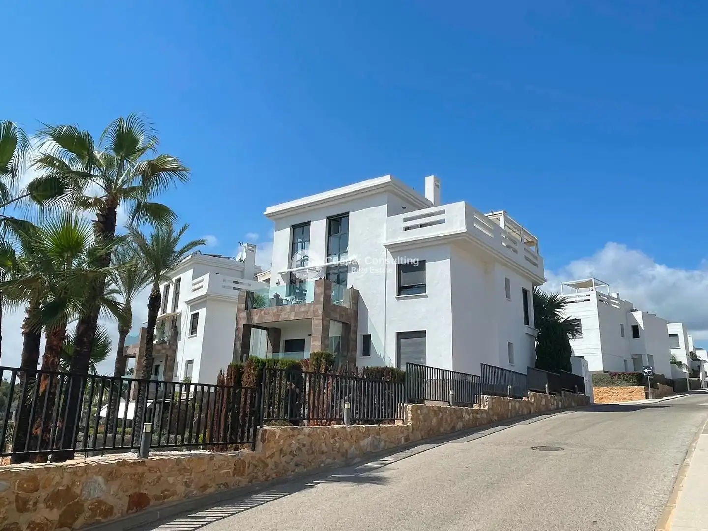 Vista exterior de Àtic en venda en Orihuela amb Aire condicionat, Calefacció i Terrassa