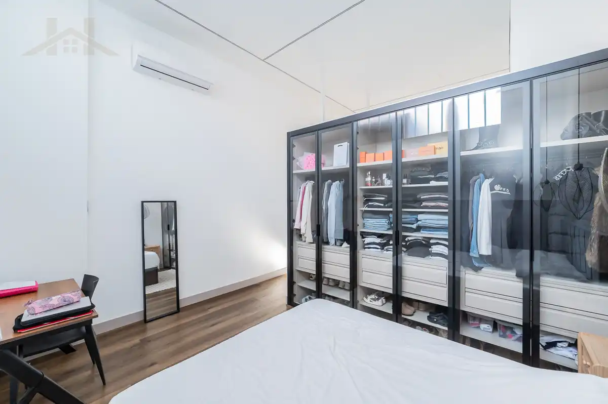 Bedroom of Commercial properties for sale in Brunete  with Air Conditioner and Furnished