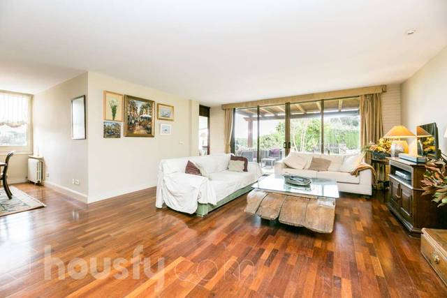 Casa-chalet en Venta en Carrer Apel·les Mestres, . en Bellaterra