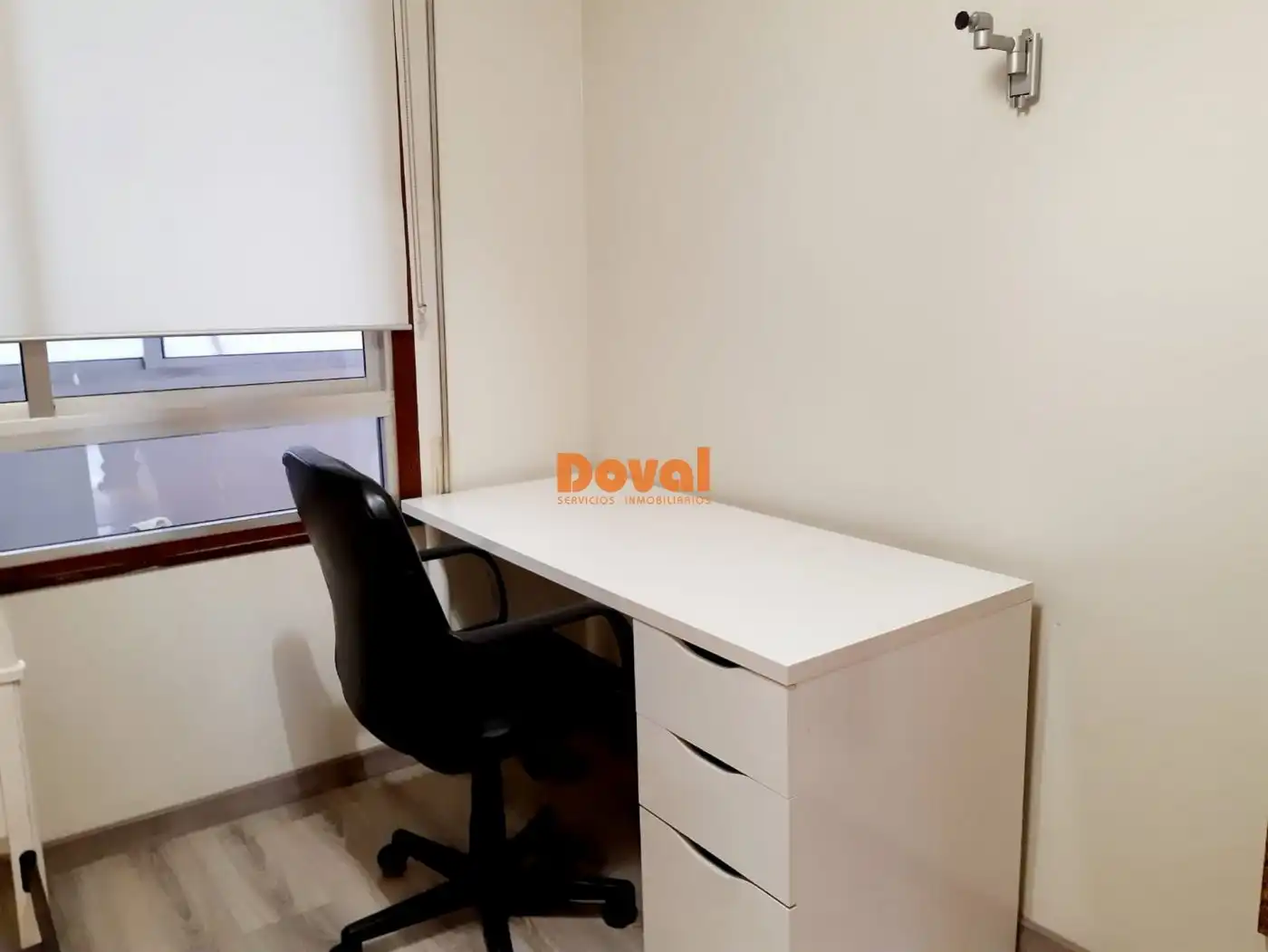 Piso de alquiler en Vigo  con Calefacción, Amueblado y Balcón