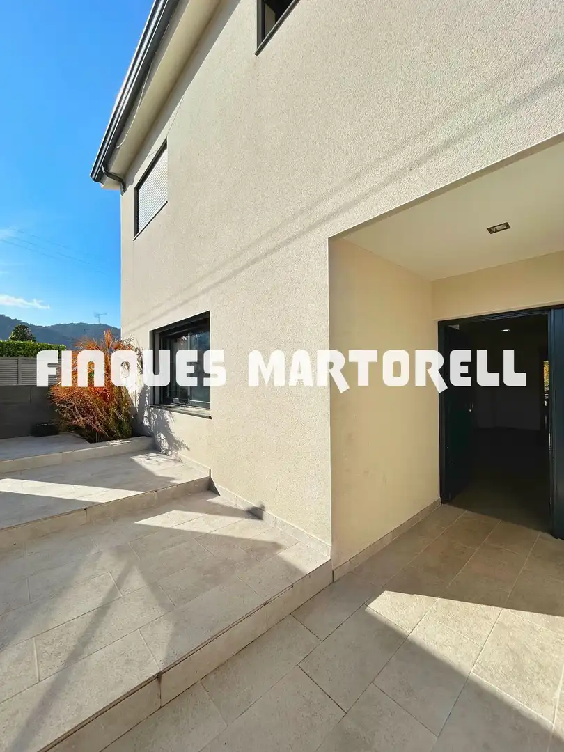 Exterior view of Houses for sale in Santa Coloma de Farners  with Air Conditioner, Heating and Private garden