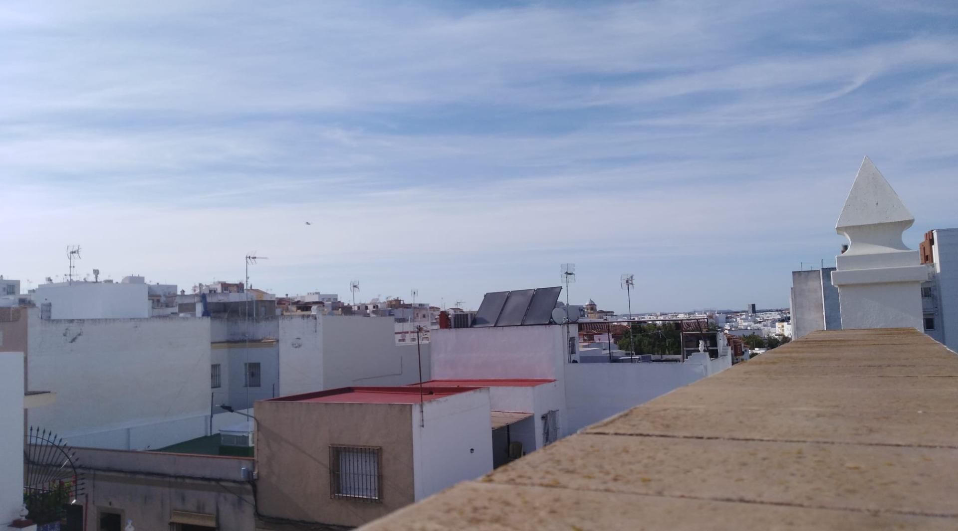 Vista exterior de Casa adosada en venda en Chiclana de la Frontera amb Terrassa
