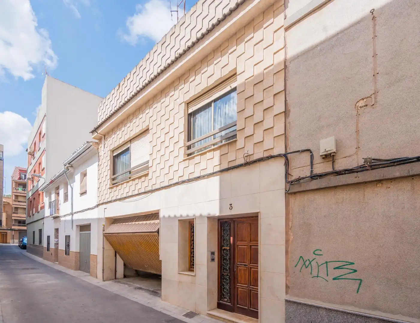 Vista exterior de Casa adosada en venta en Sagunto / Sagunt con Terraza