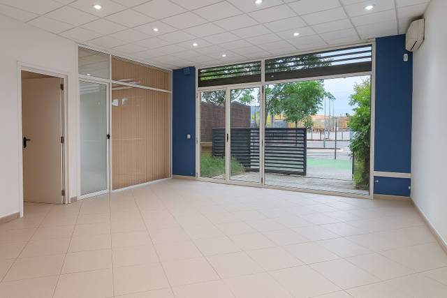 Local comercial en Alquiler en Centre Vila