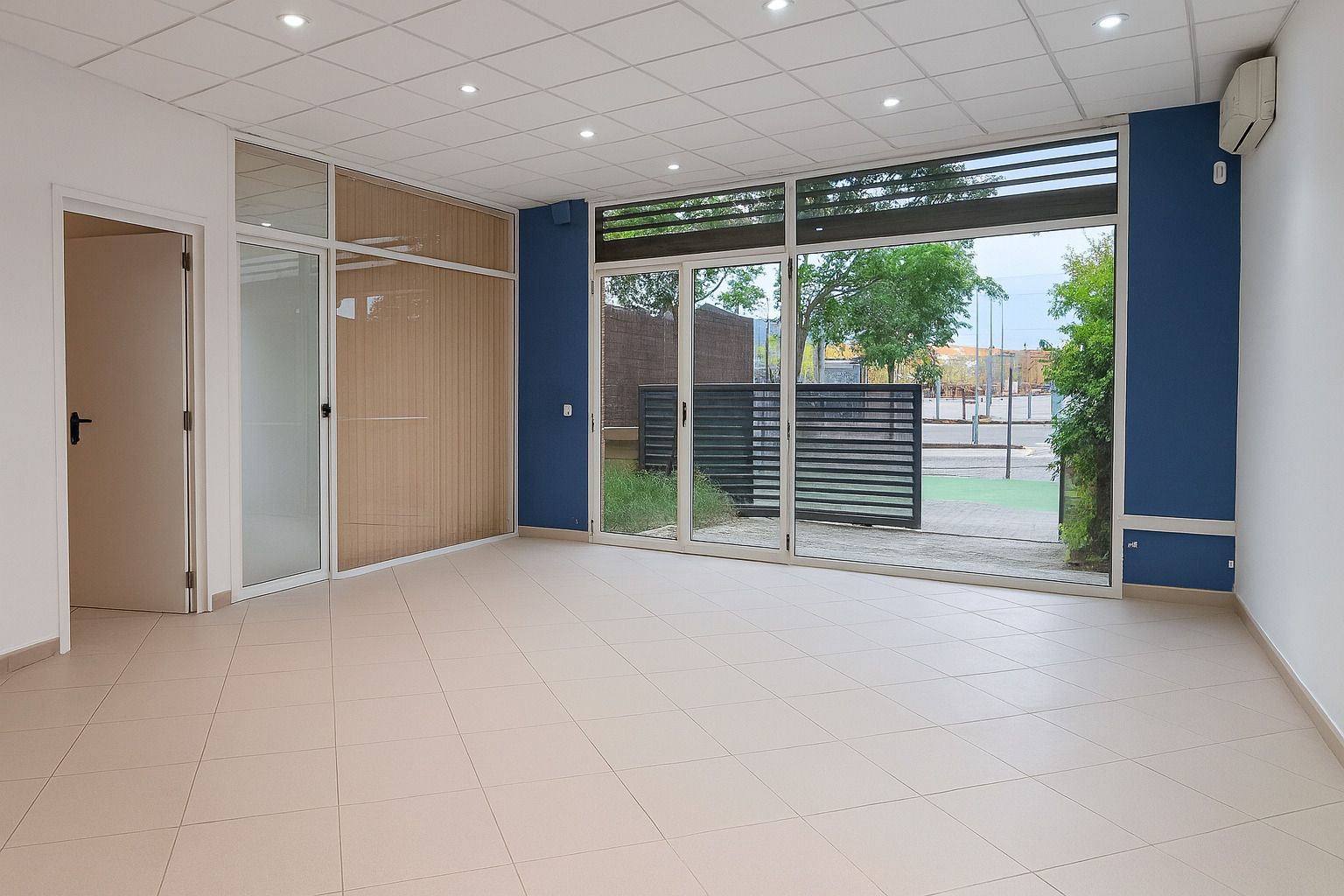 Premises to rent in Vilanova i la Geltrú  with Air Conditioner, Heating and Terrace