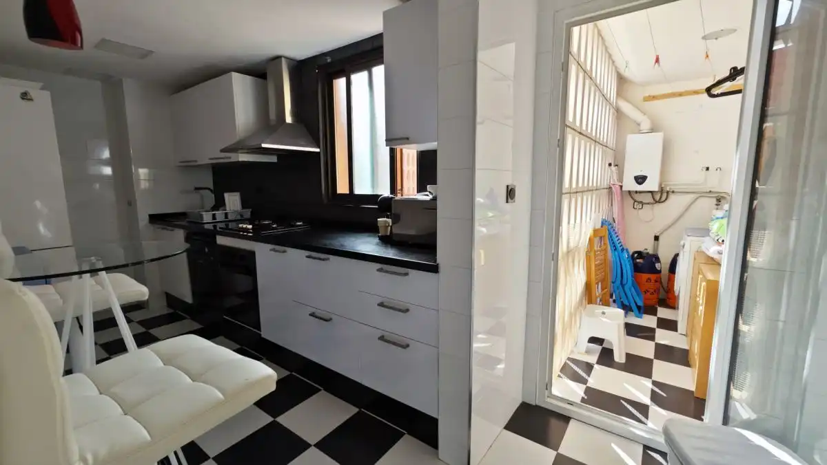 Kitchen of Flat for rent in Elche / Elx  with Air Conditioner, Heating and Parquet flooring
