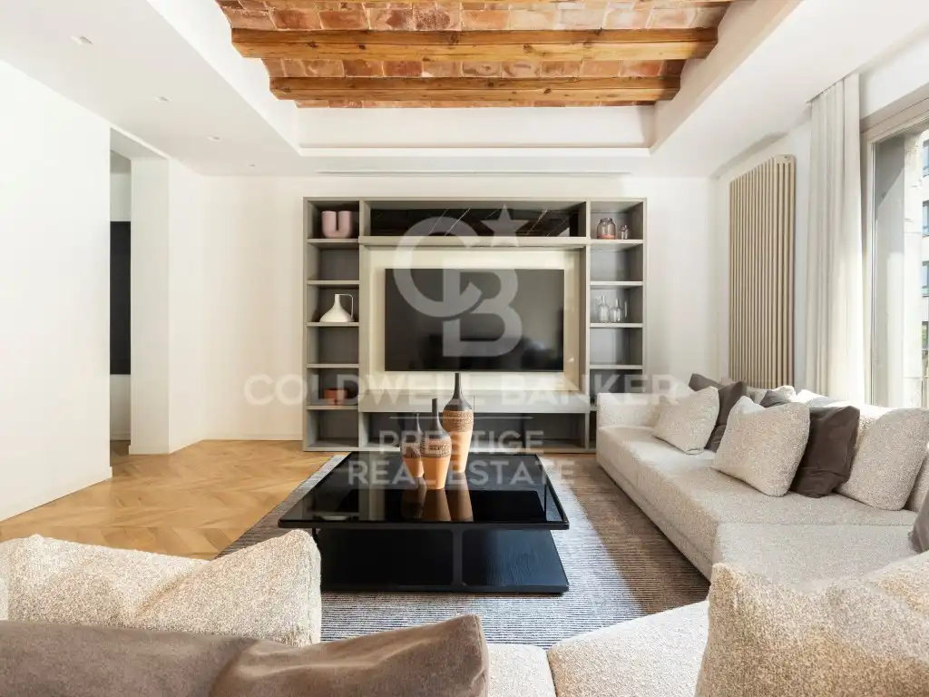 Apartament amb ascensor en venda a Calle Pau Claris, imagen 5