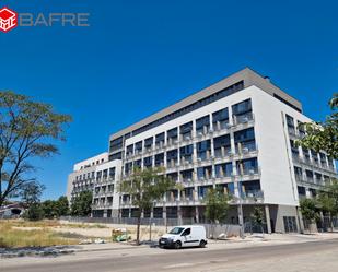 Vista exterior de Dúplex de lloguer en  Madrid Capital amb Aire condicionat, Piscina i Balcó