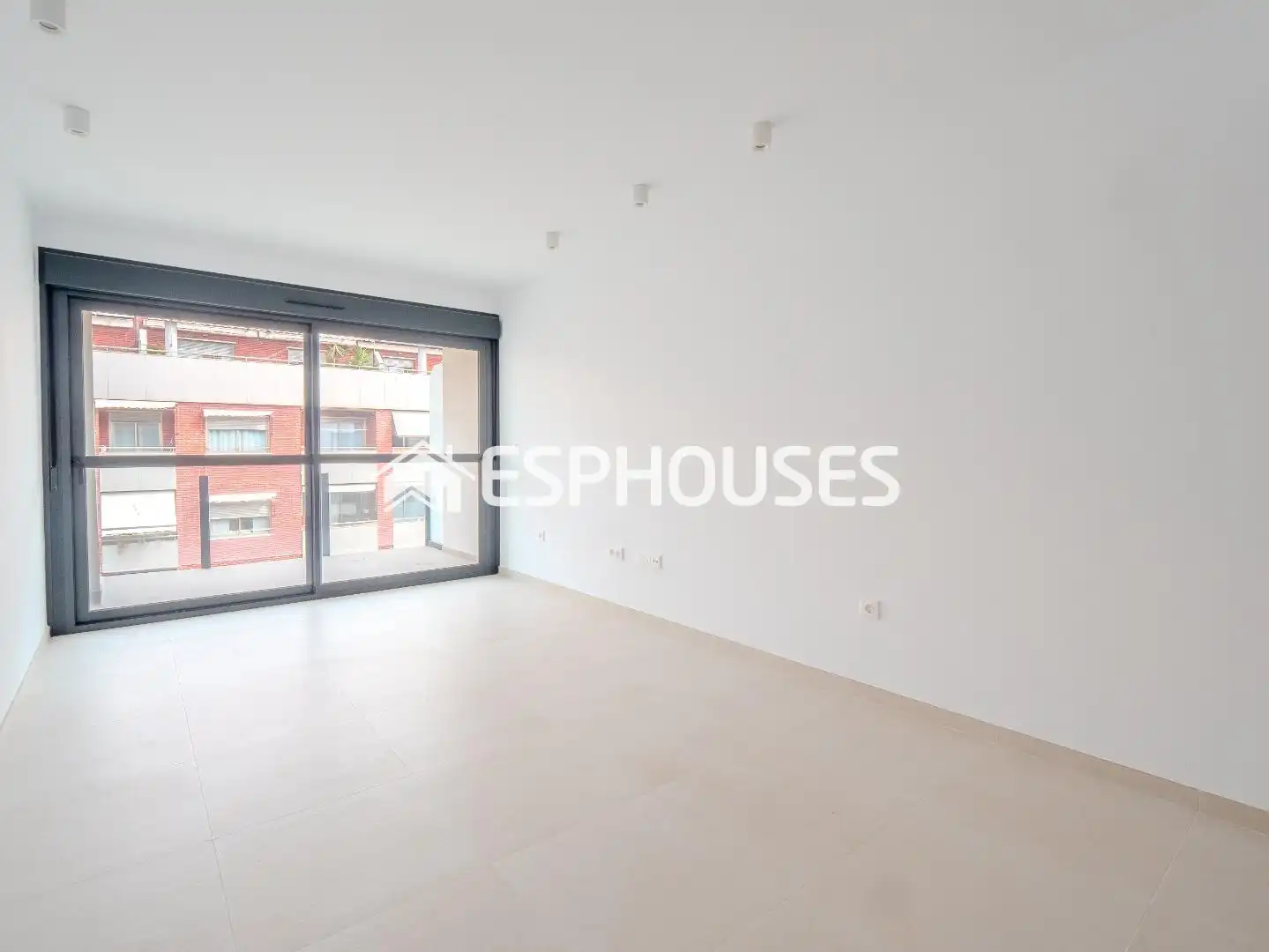 Piso en venta en Alicante / Alacant con Trastero, Balcón y Piscina comunitaria