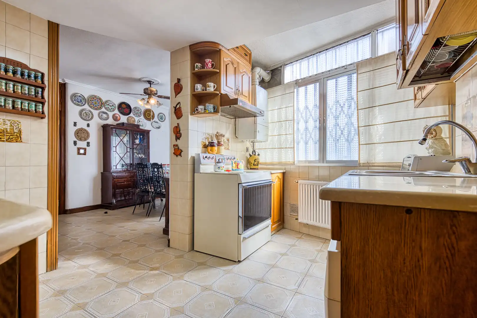 Kitchen of Flat for sale in Madrid  with Heating and Storage room