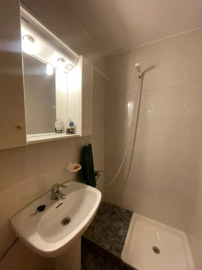 Baño de Casa o chalet en venta en Valdeobispo con Terraza, Trastero y Amueblado