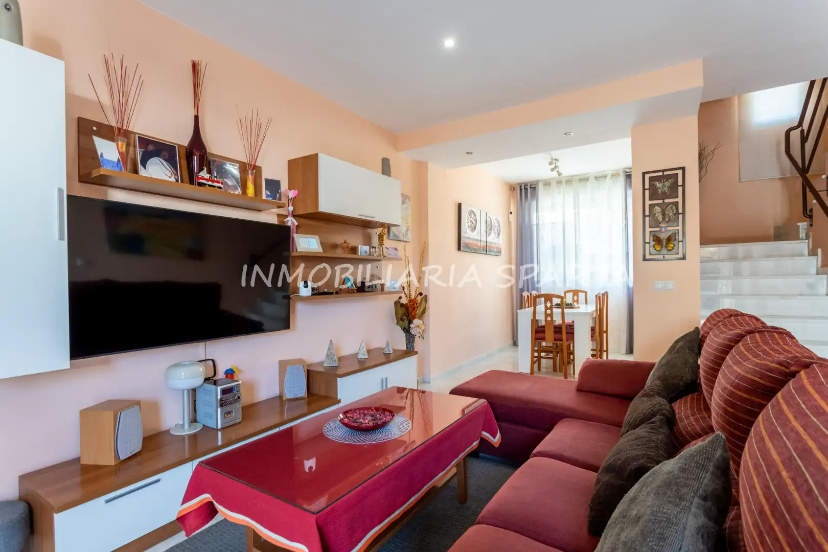 Sala de estar de Casa adosada en venta en Villanueva del Ariscal con Aire acondicionado, Calefacción y Jardín privado