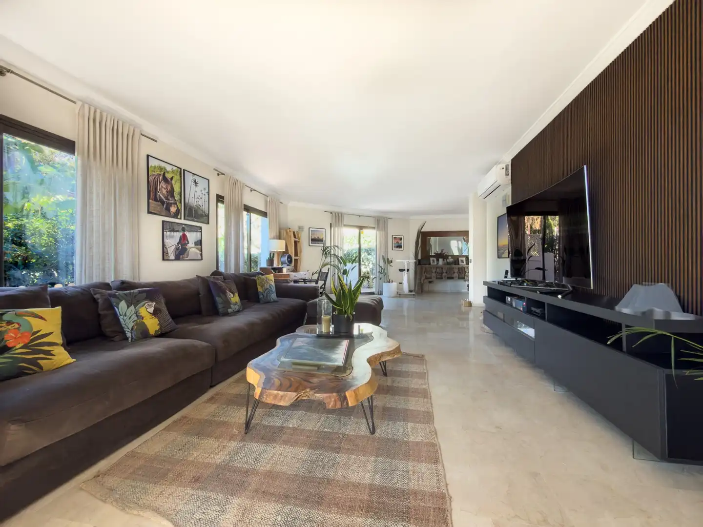Sala de estar de Planta baja en venta en Marbella con Aire acondicionado, Terraza y Piscina